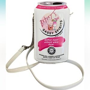 TIME FLIES WHEN YOU ARE HAVING RUM-BETSEY’S SASSY SPIRITS CROSSBODY-NWT